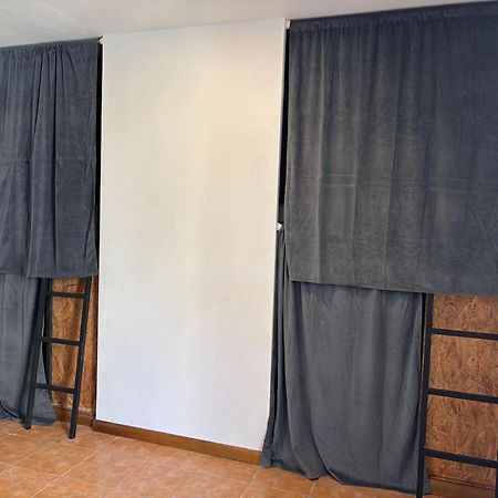 Spanglish Hostel Бенідорм Екстер'єр фото