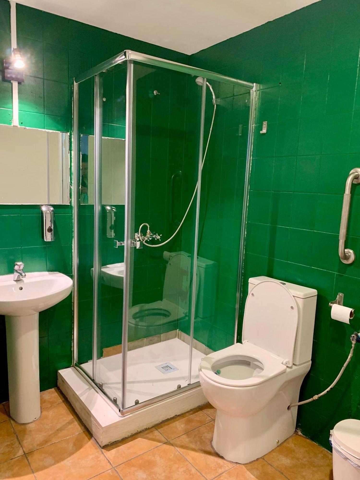 Spanglish Hostel Бенідорм Екстер'єр фото