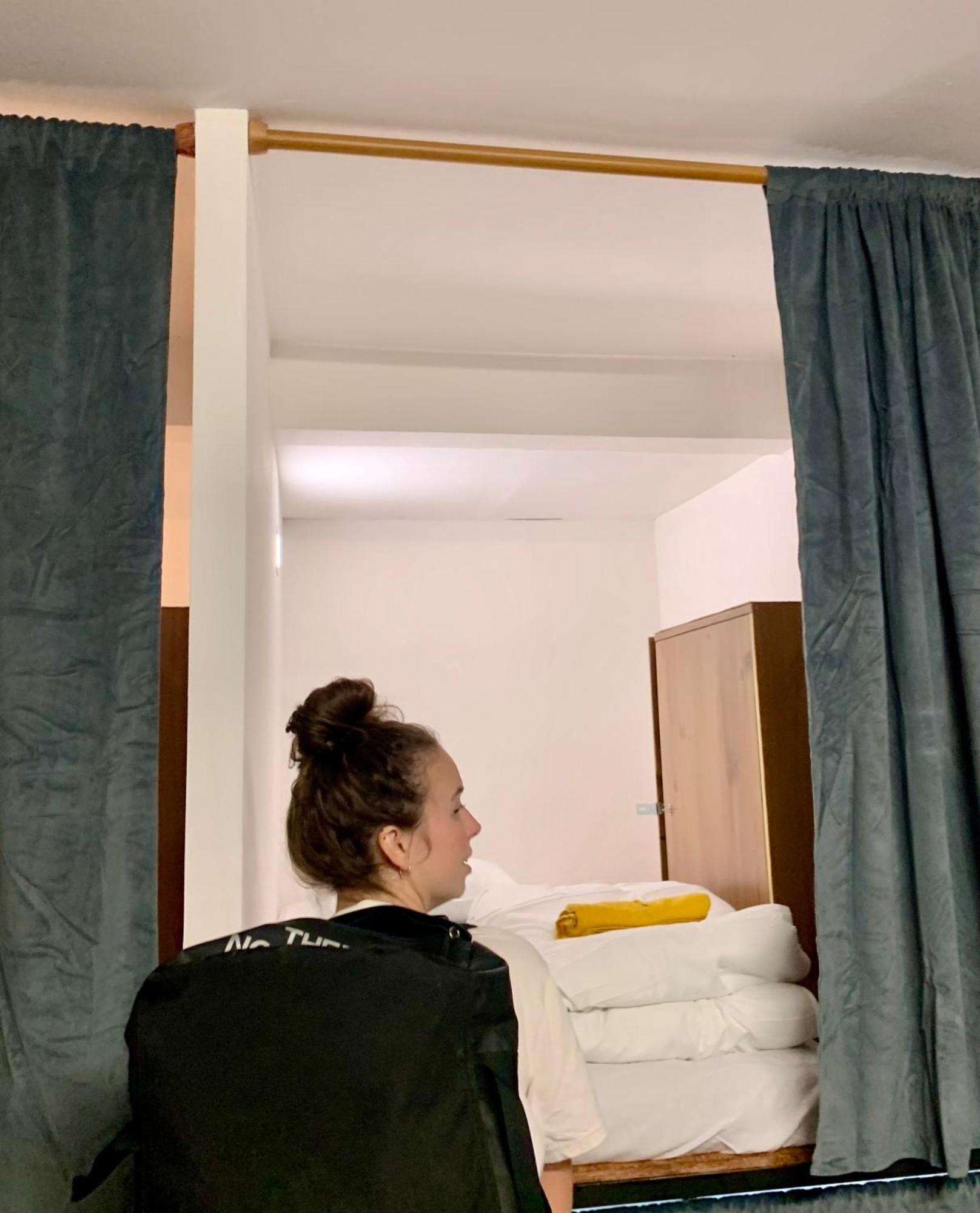 Spanglish Hostel Бенідорм Екстер'єр фото